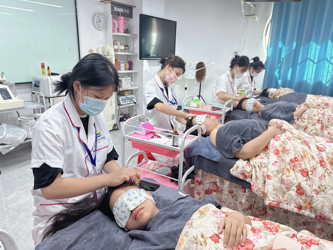 南寧美體健康：你多久沒(méi)進(jìn)行頭部按摩了呢？