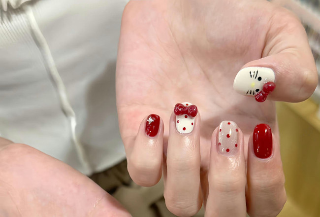 適合秋天做的美甲，廣西省美甲學(xué)校分享