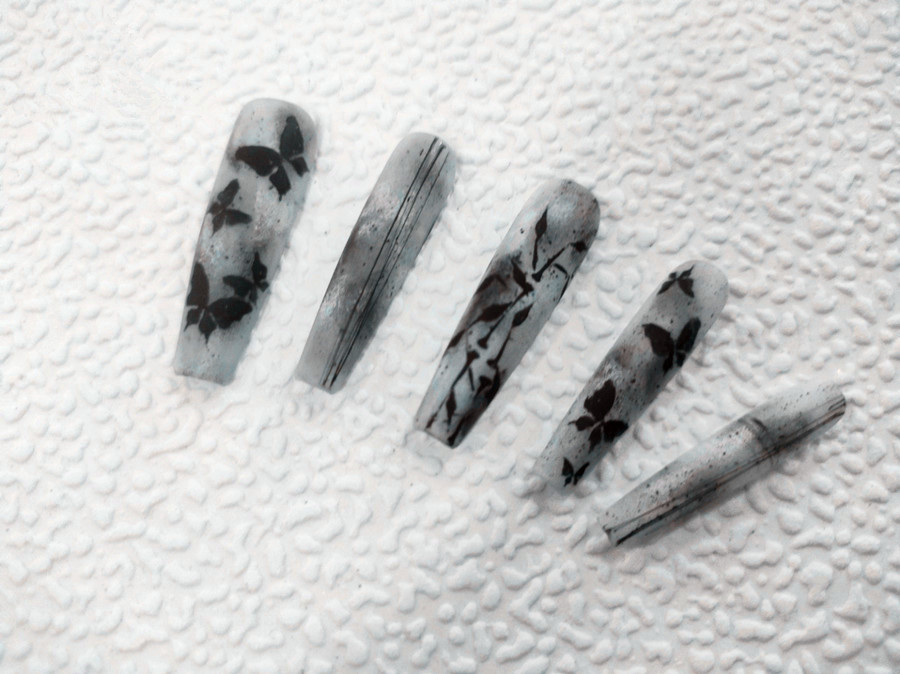 水墨彩繪美甲，南寧美甲進(jìn)修提升作品手法演示