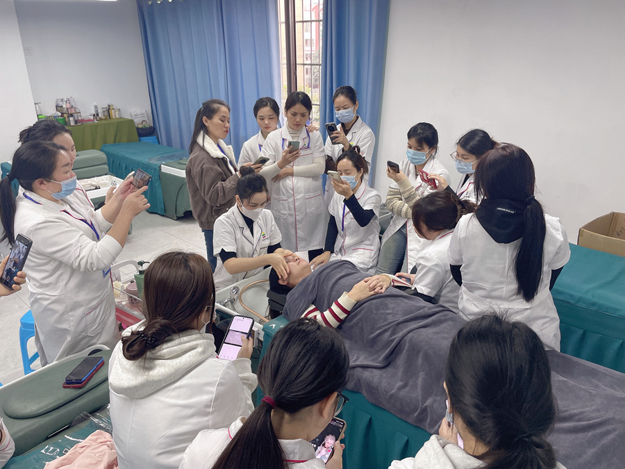 南寧洗護(hù)頭療：為什么頭療越來越受歡迎？