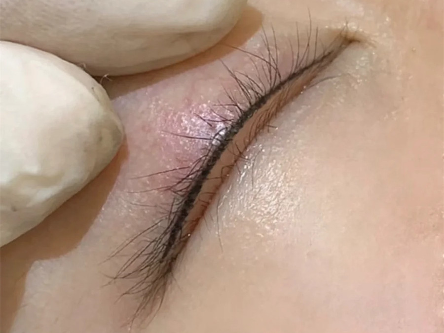 美瞳線怎樣持久保色？廣西紋繡專業(yè)技校分享