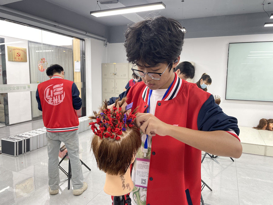 女士流行燙發(fā)款式：燙發(fā)類型有哪些？