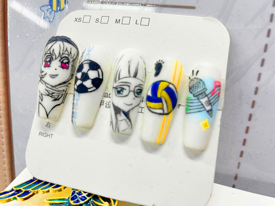 廣西美甲教育：什么是手繪美甲？