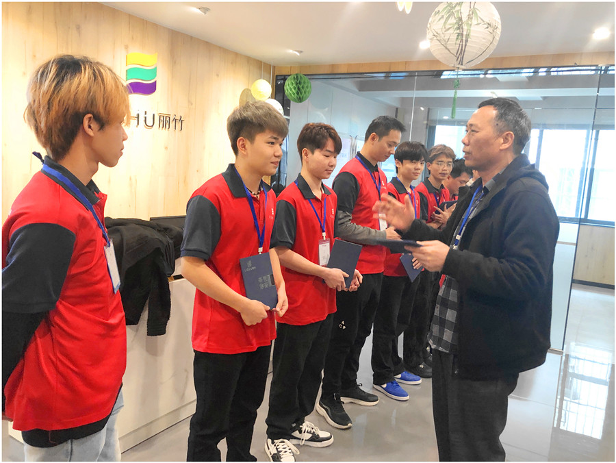 祝賀通關(guān)成功！南寧學美發(fā)心得 