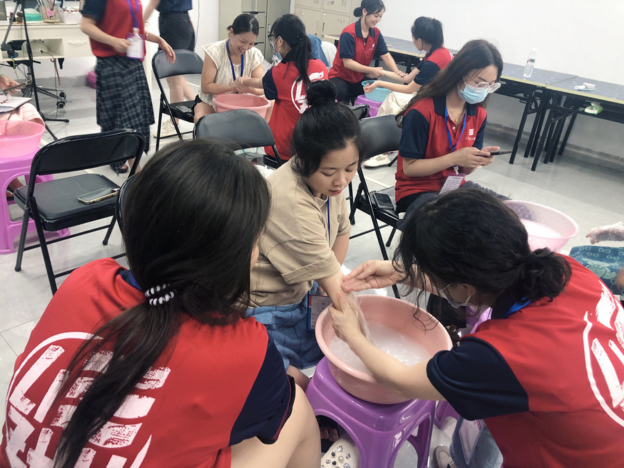 在家如何進(jìn)行手部護(hù)理？南寧美甲課堂花絮