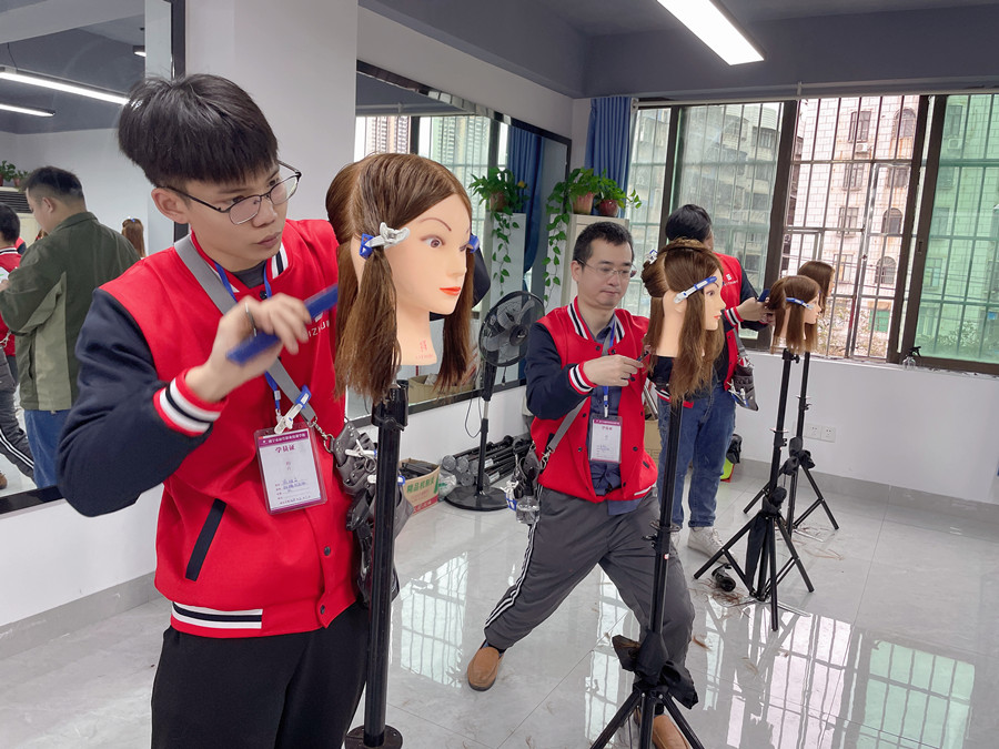 廣西美發(fā)造型剪發(fā)：女士精剪造型要學(xué)哪些內(nèi)容？