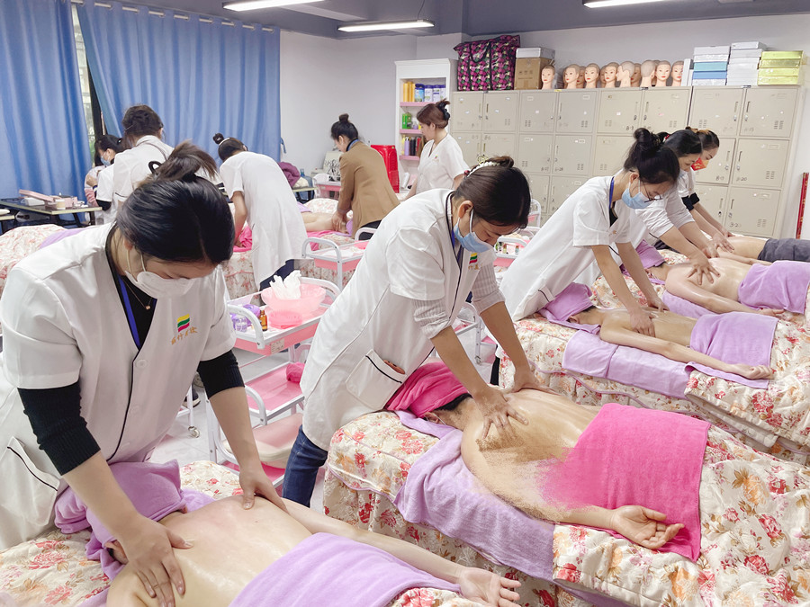 肩部按摩操作注意事項(xiàng)，廣西美容健康管理手法講解