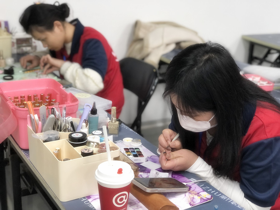 復(fù)古甜酷風(fēng)美甲，南寧美甲進(jìn)修提升培訓(xùn)作品