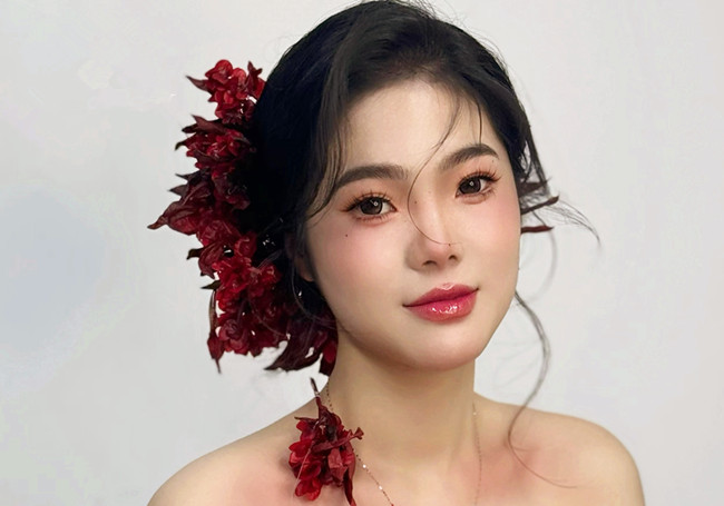 氛圍感干花造型，南寧化妝學(xué)高彩