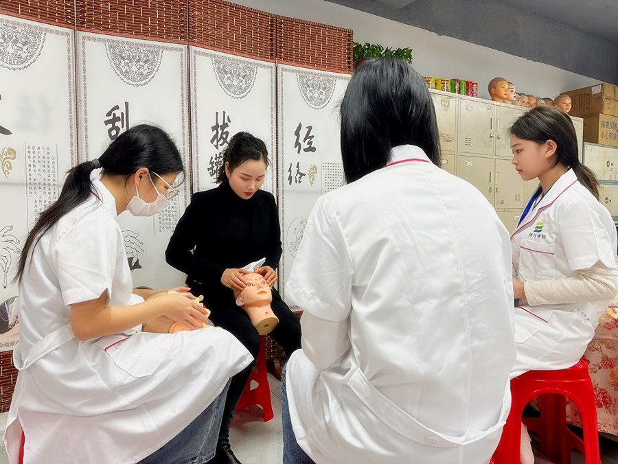 美容新手要掌握哪些知識(shí)？南寧美容面部護(hù)膚培訓(xùn)