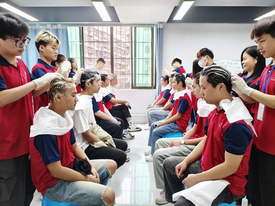 南寧美發(fā)洗護(hù)培訓(xùn)：如何快速坐著洗頭？