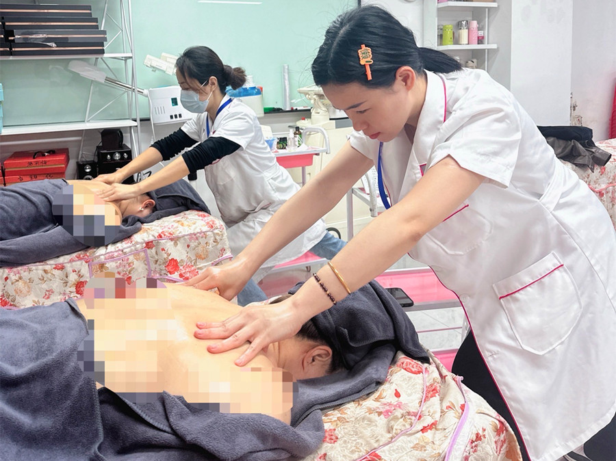 美容師手部如何發(fā)力？廣西培訓(xùn)美容師訓(xùn)練