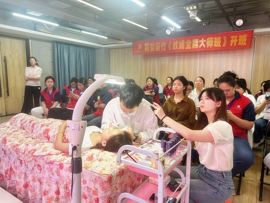 南寧紋繡培訓開班，技術拓客技巧大放送