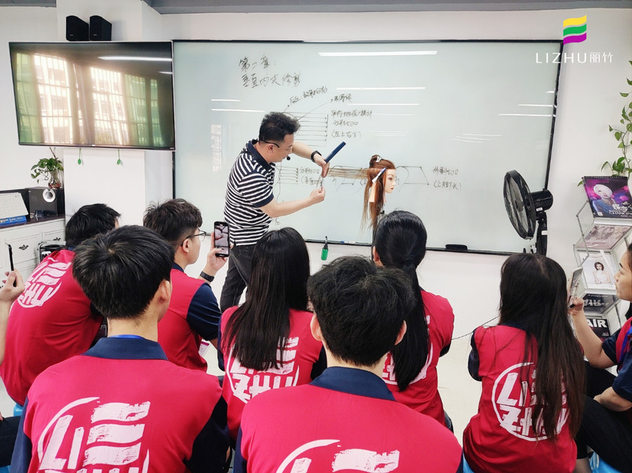 螳螂須發(fā)型的適合人群，廣西美發(fā)修剪