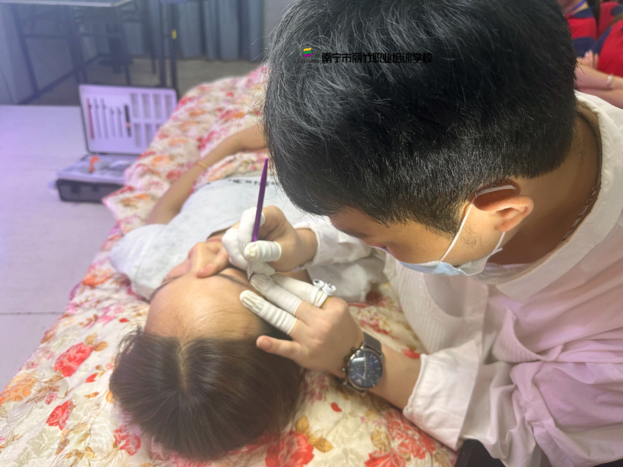 紋繡術(shù)后禁忌要點，廣西眉眼唇紋繡學(xué)校分享