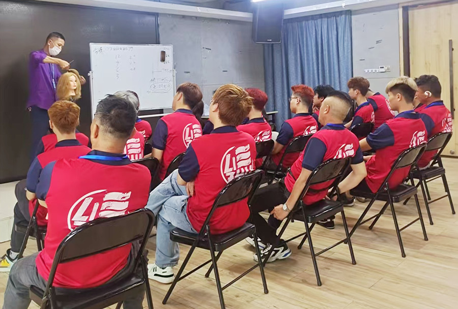 廣西學(xué)美發(fā)，廣西美業(yè)培訓(xùn)學(xué)校推薦麗竹學(xué)校