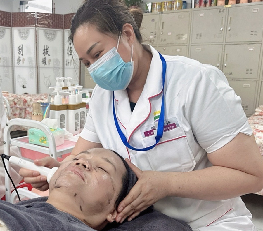 如何養(yǎng)出好皮膚的技巧，廣西皮膚管理學(xué)習(xí)