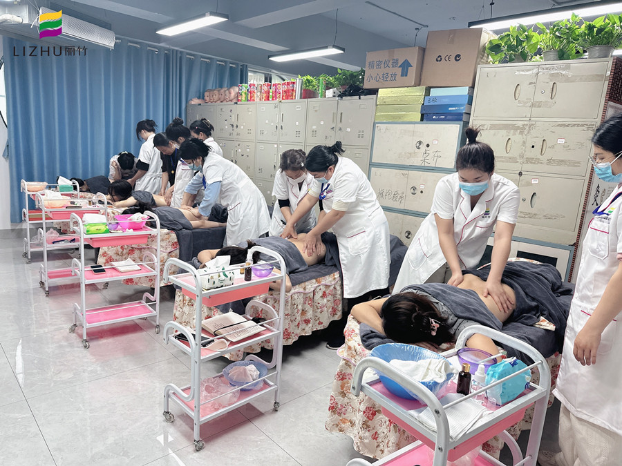 新年假期給身體按摩能有多爽，廣西美容管理健康