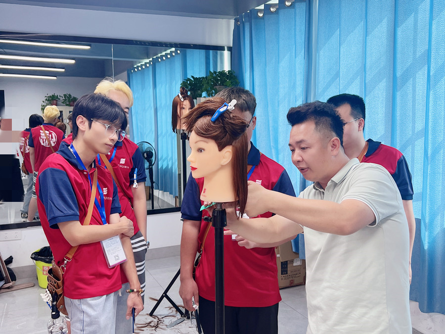 南寧市學(xué)美發(fā)，南寧美發(fā)哪里專業(yè)