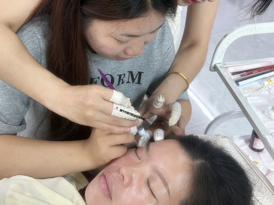 廣西紋眉操作：紋眉脫痂后為什么不上色？