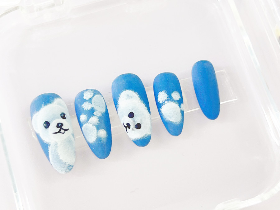 毛絨搓搓熊卡通美甲，南寧美甲進(jìn)修深造作品